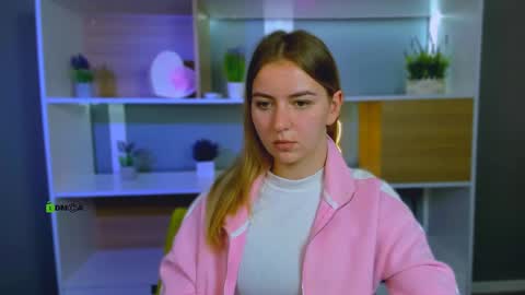 Snapshot of lina_moone chatting on April 2026 07:11:02 AM lina_moone online show from April 2026 07:11:02 AM