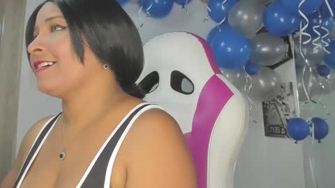 LINA SANCHEZ online show from January 2025 05:09:01 PM