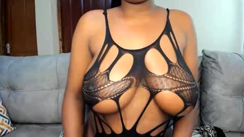 Snapshot of lina_sexy58 chatting on February 2026 01:53:02 PM lina sexy58 online show from February 2026 01:53:02 PM