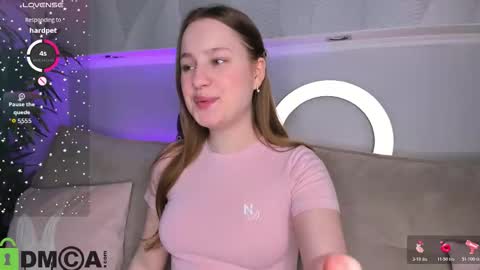 Snapshot of lina_smilee chatting on March 2026 06:18:02 AM Lina online show from March 2026 06:18:02 AM