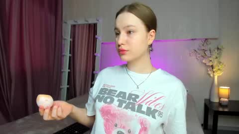 Snapshot of lina_smilee chatting on April 2026 01:21:01 AM Lina online show from April 2026 01:21:01 AM