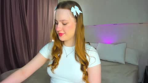 Snapshot of lina_smilee chatting on April 2026 01:00:01 AM Lina online show from April 2026 01:00:01 AM