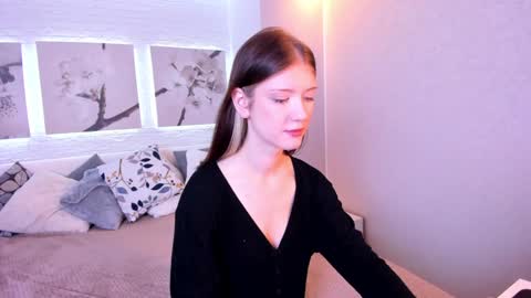Lina online show from December 2024 08:32:01 PM