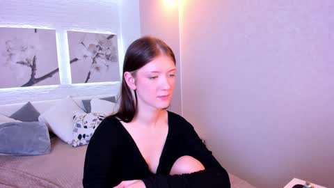 Lina online show from December 2024 02:39:01 AM