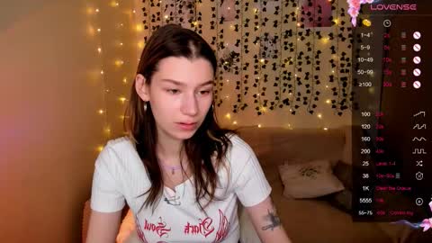 Lina online show from November 2025 08:48:01 AM