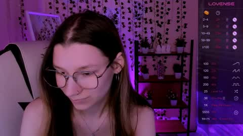 Lina online show from April 2026 06:53:02 AM