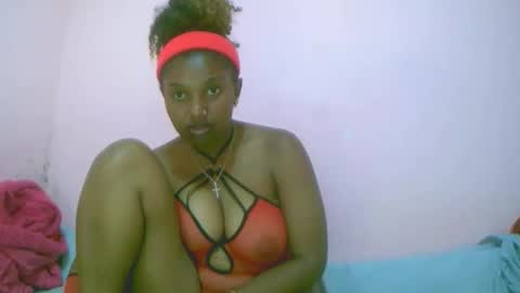 Snapshot of linah1123 chatting on September 2025 05:29:02 PM linah1123 online show from September 2025 05:29:02 PM