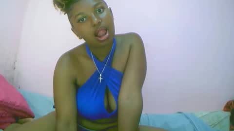 Snapshot of linah1123 chatting on September 2025 05:46:01 AM linah1123 online show from September 2025 05:46:01 AM