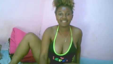 Snapshot of linah1123 chatting on September 2025 08:14:01 PM linah1123 online show from September 2025 08:14:01 PM