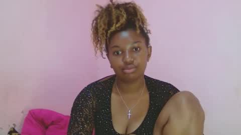 Snapshot of linah1123 chatting on October 2025 11:23:01 PM linah1123 online show from October 2025 11:23:01 PM