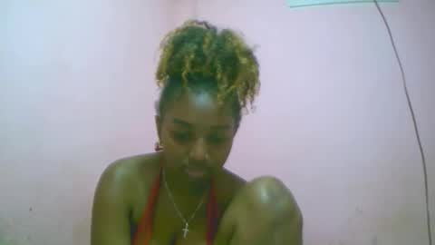 Snapshot of linah1123 chatting on October 2025 05:13:01 PM linah1123 online show from October 2025 05:13:01 PM