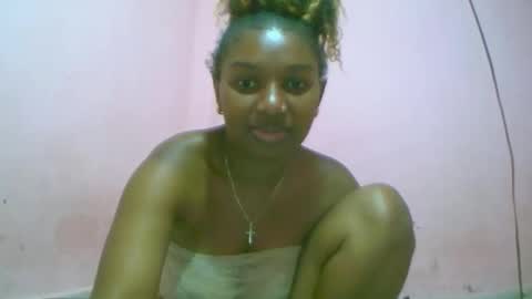 Snapshot of linah1123 chatting on October 2025 05:30:01 AM linah1123 online show from October 2025 05:30:01 AM