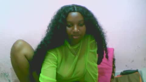 Snapshot of linah1123 chatting on November 2025 03:44:01 PM linah1123 online show from November 2025 03:44:01 PM