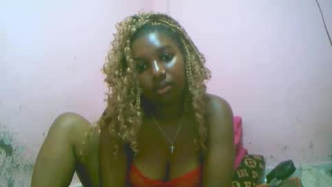 Snapshot of linah1123 chatting on November 2025 09:38:02 PM linah1123 online show from November 2025 09:38:02 PM