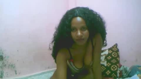 Snapshot of linah1123 chatting on December 2025 07:19:02 PM linah1123 online show from December 2025 07:19:02 PM