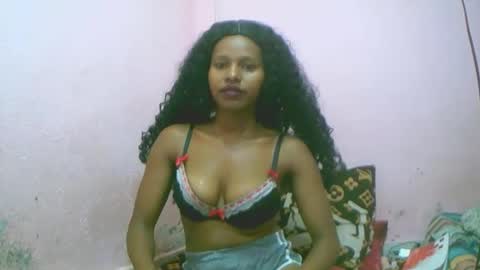 Snapshot of linah1123 chatting on December 2025 08:12:01 AM linah1123 online show from December 2025 08:12:01 AM