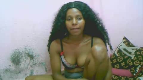 linah1123 online show from December 2025 12:40:01 AM