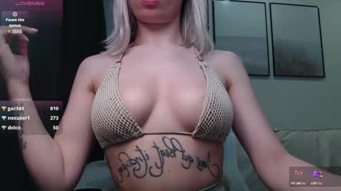 Lina online show from March 2025 08:07:02 PM