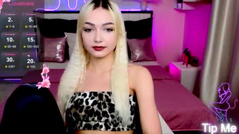 I am Lina online show from September 2025 03:23:02 PM