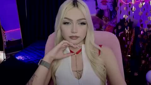 Snapshot of linalirian chatting on May 2026 10:45:01 AM I am Lina online show from May 2026 10:45:01 AM