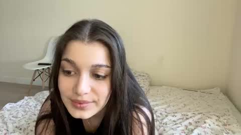 Snapshot of linamurrrr chatting on June 2026 11:13:01 AM Nicolas and Lina online show from June 2026 11:13:01 AM