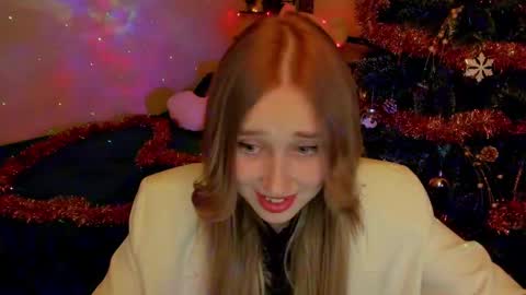 Lina online show from December 2024 08:04:02 PM