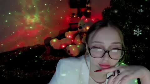 Lina online show from December 2024 08:25:02 PM