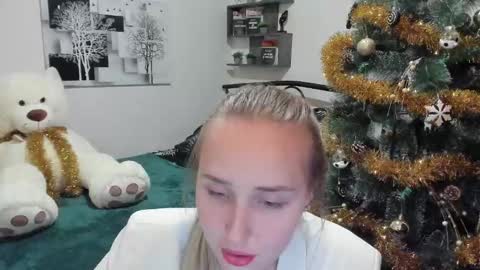 Lina online show from January 2025 08:25:02 PM