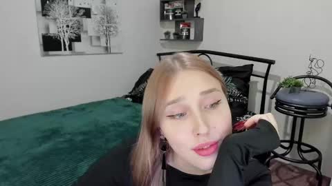 Lina online show from February 2025 01:02:01 AM