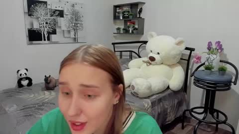 Lina online show from March 2025 09:15:02 PM