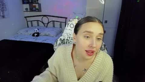 Lina online show from November 2025 10:09:02 PM