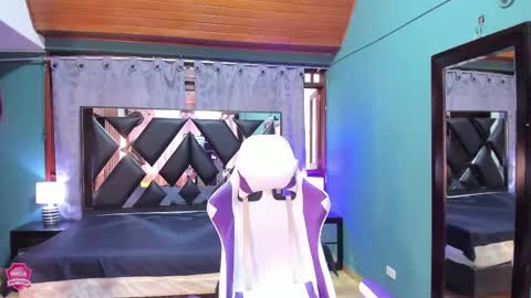  Linda  online show from March 2025 06:34:02 PM