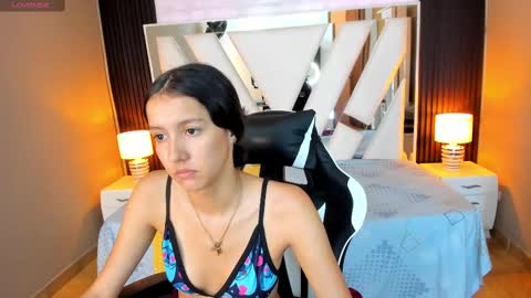  Linda  online show from September 2025 06:24:02 PM