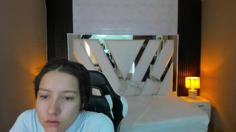 Snapshot of linda4petite chatting on March 2026 01:33:01 PM Linda online show from March 2026 01:33:01 PM