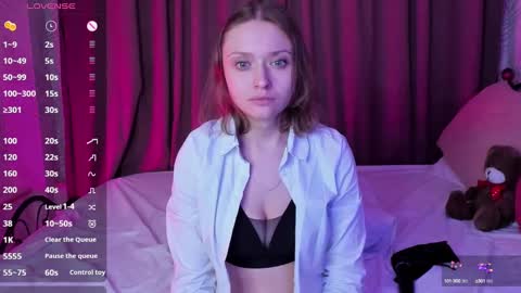 Snapshot of linda__bryant chatting on January 2025 03:49:02 AM Linda GMT2 Mon Tu Fri Sa Su 0300am-1000 am online show from January 2025 03:49:02 AM