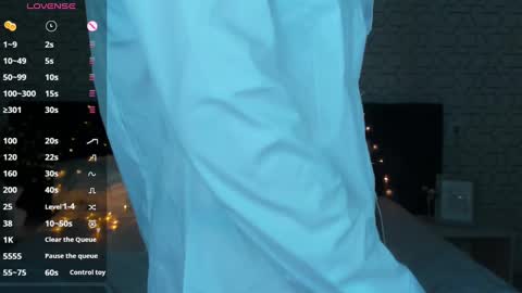 Snapshot of linda__bryant chatting on January 2025 03:48:02 AM Linda GMT2 Mon Tu Fri Sa Su 0300am-1000 am online show from January 2025 03:48:02 AM