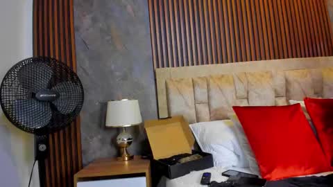 linda cabal online show from October 2025 09:08:02 PM