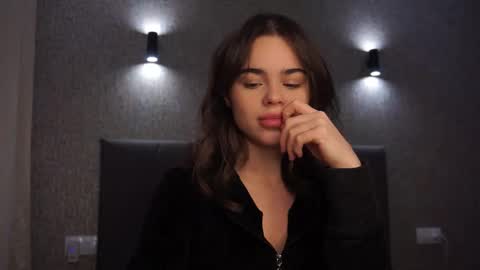 Linda online show from December 2025 01:18:02 PM