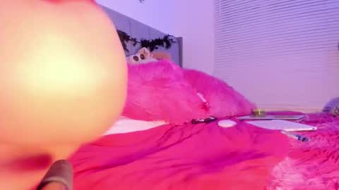 Lindaa maria  online show from November 2025 02:13:01 AM