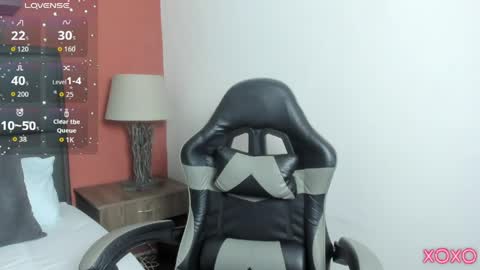 Snapshot of linda_rios_ chatting on April 2026 02:23:02 AM L I N D A online show from April 2026 02:23:02 AM