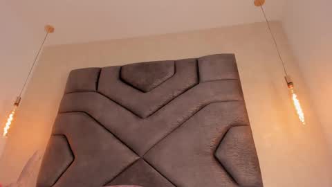 Linda Saenz online show from February 2025 03:09:02 PM