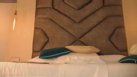 Linda Saenz online show from October 2025 11:33:02 AM