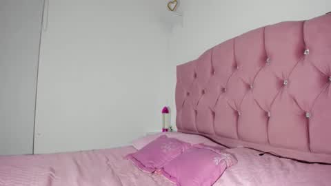 LINDA  online show from November 2025 11:09:02 AM