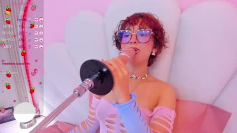 Snapshot of linda_sofi__ chatting on March 2025 03:24:01 AM linda_sofi__ online show from March 2025 03:24:01 AM