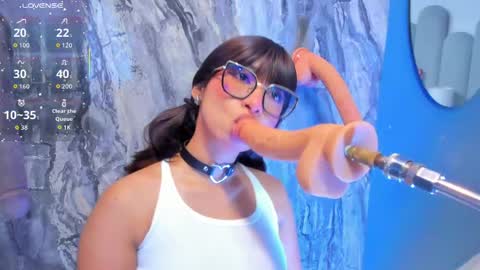 Snapshot of linda_sofi__ chatting on April 2026 08:44:01 PM linda_sofi__ online show from April 2026 08:44:01 PM