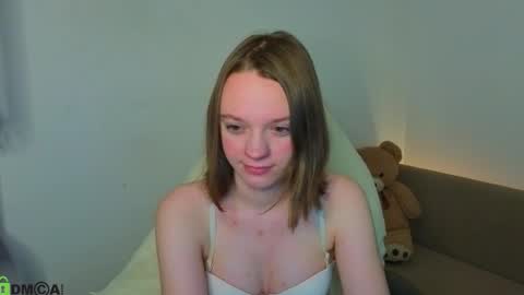 Snapshot of lindaa_bell chatting on March 2026 01:23:02 AM My real name is Olivia online show from March 2026 01:23:02 AM