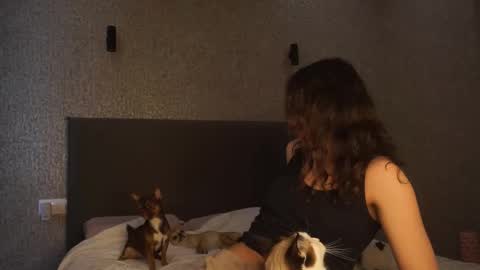 Linda online show from March 2026 01:36:01 PM