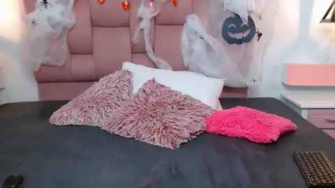 lindacoopers online show from October 2025 12:15:01 PM