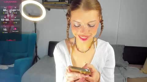 Snapshot of lindacrystalofc chatting on September 2025 06:12:02 PM happy new year online show from September 2025 06:12:02 PM