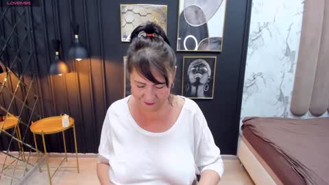 Linda online show from December 2024 09:17:02 AM